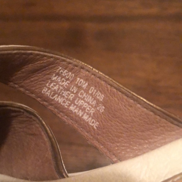 Clark’s Slip on Sandals - Picture 8 of 9